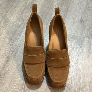NWOT loafer heels